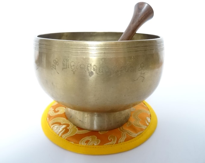 Antique Naga Pedestal Singing Bowl: Himalayan Sound Therapy, Note C#4