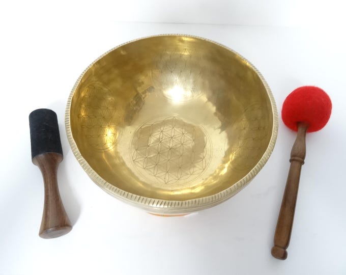 8.75" Large, Etched Sound Therapy, Tibetan Singing Bowl, Hand Made, Healing, Note G3, Throat