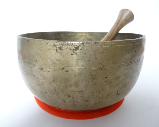 Antique Thadobati Tibetan Singing Bowl Hand Hammered Himalayan Sound Therapy G3