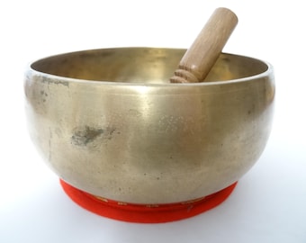 Antique, Tibetan Singing Bowl, Remuna, Himalayan Meditation, Sound Therapy, Healing, Note B3 Crown
