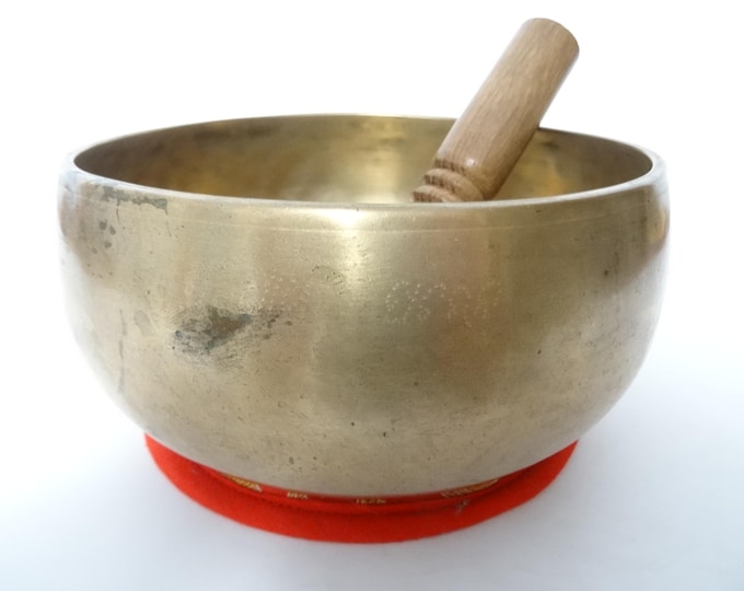 Antique, Tibetan Singing Bowl, Remuna, Himalayan Meditation, Sound Therapy, Healing, Note B3 Crown