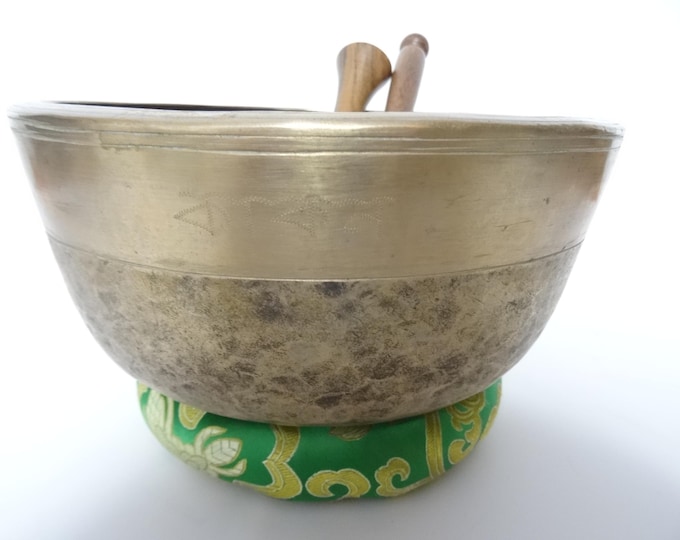 Large 8.5" Antique Shakti Singing Bowl Sound Therapy Healing Note G#3