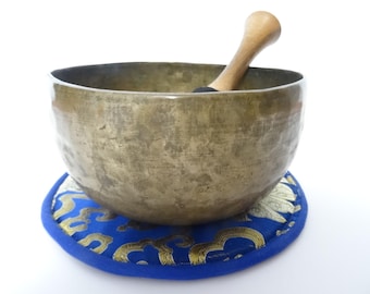 Antique Thadobati Tibetan Singing Bowl Hand Hammered Himalayan Meditation Sound Therapy A3