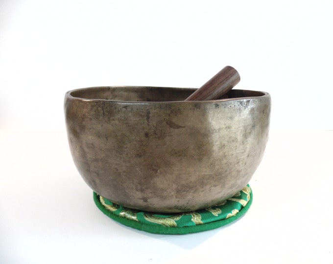 Large Antique 7.5" Thadobati Tibetan Singing Bowl Hand Hammered Himalayan G3