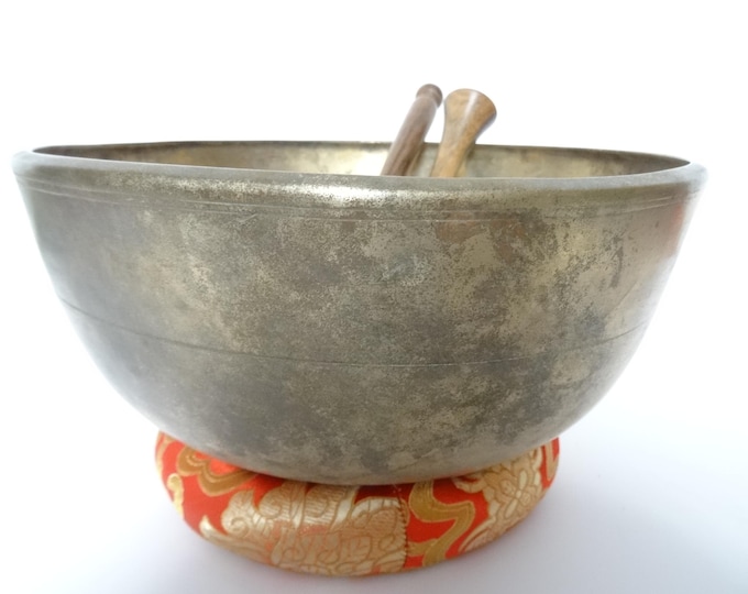 Large 10.5" Antique Shakti Singing Bowl Sound Therapy Healing Note B2