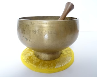 Antique Naga Pedestal Singing Bowl: Himalayan Sound Therapy, C#4/F#5