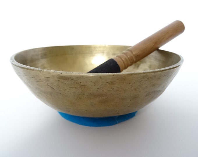 Antique Manipuri Tibetan Himalayan Singing Bowl Hand Made Meditation Sound Therapy Healing B3