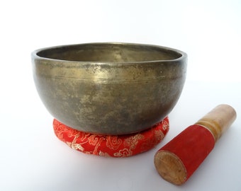 Large Antique Thadobati Tibetan Singing Bowl Hand Hammered Himalayan Sound Therapy Note C#4