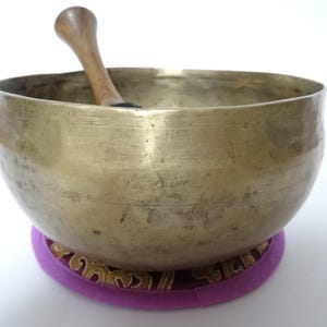 Antique Thadobati Tibetan Singing Bowl Hand Hammered Himalayan Meditation Sound Therapy F3