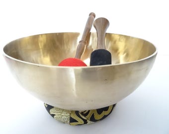9.5" Large, New Sound Therapy, Tibetan Singing Bowl, Hand Made, Healing, Note B2 Crown