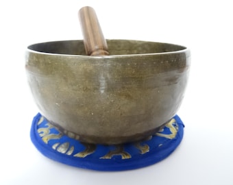 Antique Thadobati Tibetan Singing Bowl Hand Hammered Himalayan Meditation Sound Therapy E4