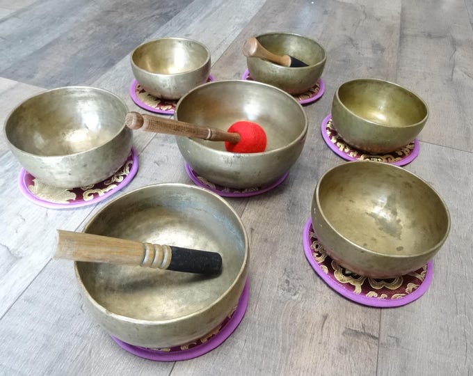 Antique Tibetan Singing Bowls, Set Of 7, Hand Made, Himalayan Meditation, Sound Therapy, Medium / large Thaobati Set of 7