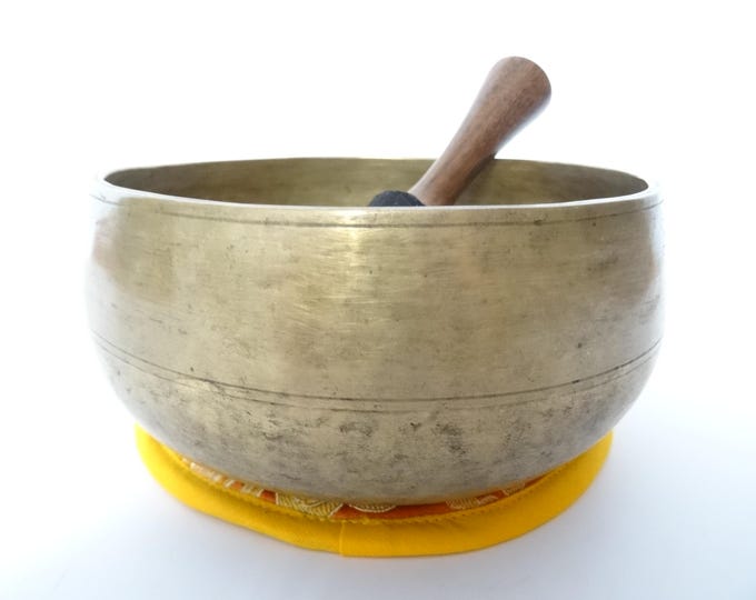 Antique, Tibetan Singing Bowl, Remuna, Himalayan Meditation, Sound Therapy, Healing, Note A#3