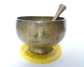 Antique Naga Pedestal Singing Bowl: Himalayan Sound Therapy, Note C#4