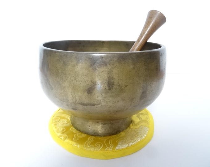 Antique Naga Pedestal Singing Bowl: Himalayan Sound Therapy, Note C#4