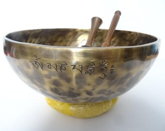Full Moon Tibetan Singing Bowl: 10.5" B2 Sound Therapy Bowl Crown Chakra