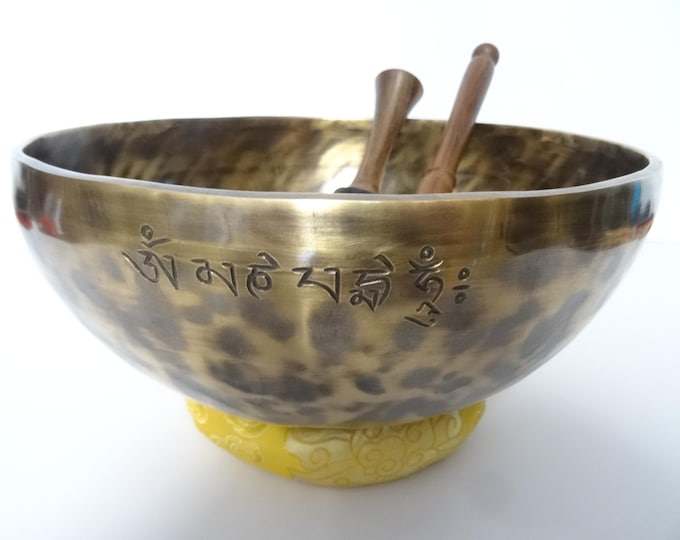 Full Moon Tibetan Singing Bowl: 10.5" B2 Sound Therapy Bowl Crown Chakra