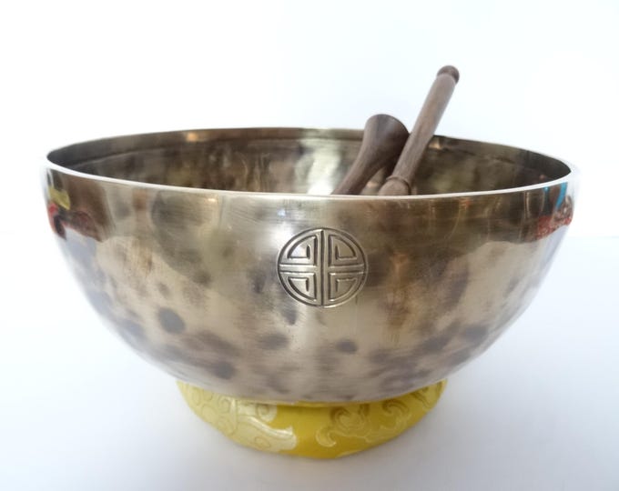 Full Moon Tibetan Singing Bowl: 10.75" G2 Sound Therapy Bowl Throat Chakra