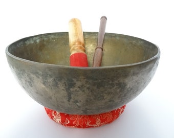 Antique Jambati Singing Bowl: 9.5" Hand Hammered Himalayan Bowl, Note G2