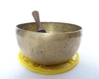 Antique Thadobati Tibetan Singing Bowl Hand Hammered Himalayan Meditation Sound Therapy F#3