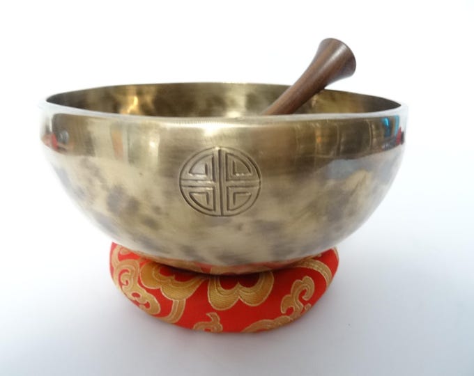 Full Moon Tibetan Singing Bowl: 7.75" A3 Sound Therapy Bowl Third Eye Chakra