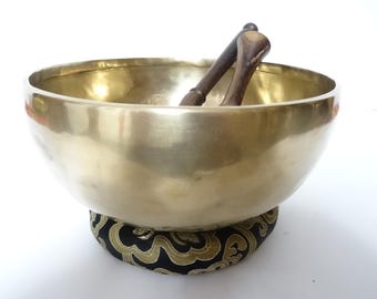 9" Tibetan Singing Bowl: Handmade Sound Therapy Bowl, Note D#3, Sacral