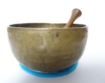 Antique Thadobati Tibetan Singing Bowl Hand Hammered Himalayan Meditation Sound Therapy A3 220Hz