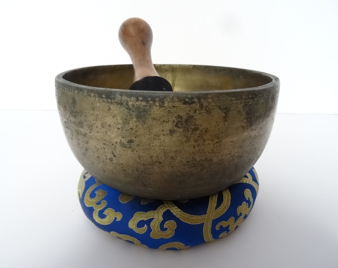 Antique Tibetan Singing Bowl | Large Thadobati 7" | Hand Hammered | Himalayan Meditation | Sound Therapy | Healing Yoga | Note C#4