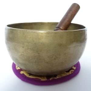 Antique Thadobati Tibetan Singing Bowl Hand Hammered Himalayan Meditation Sound Therapy G#3
