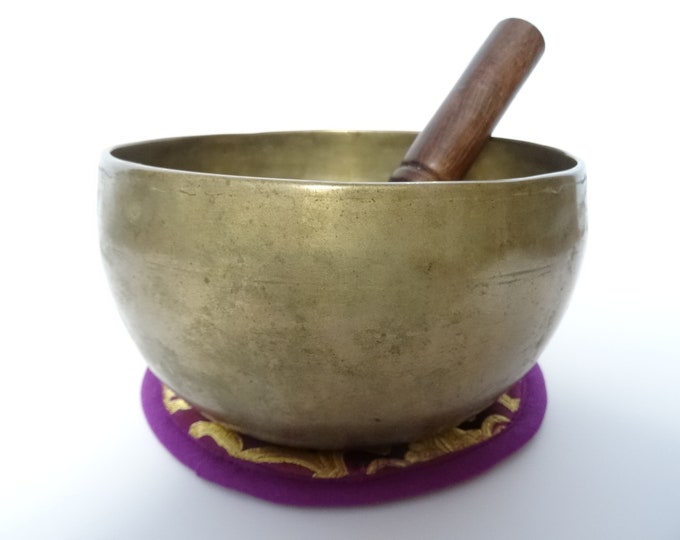 Antique Thadobati Tibetan Singing Bowl Hand Hammered Himalayan Meditation Sound Therapy G#3