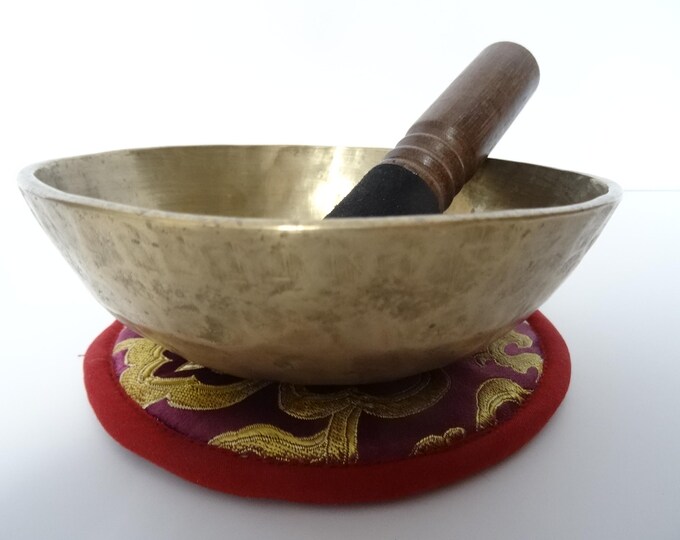 Antique Manipuri Tibetan Singing Bowl Meditation Himalayan Sound Therapy Healing D#4