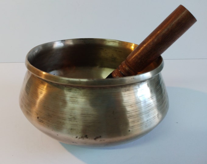 Antique old Rare Trapezoid singing bowl meditation sound therapy healing buddhism Note E