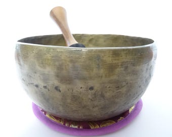 Antique Thadobati, Tibetan Singing Bowl, Hand Hammered, Himalayan, Sound Therapy, Yoga Meditation, Note B3