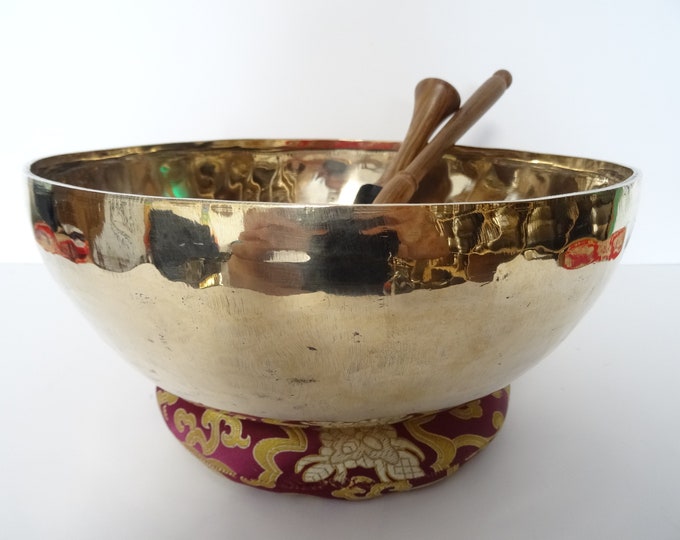 12" Large, New Sound Therapy, Tibetan Singing Bowl, Hand Made, Healing, Note F#2, Heart