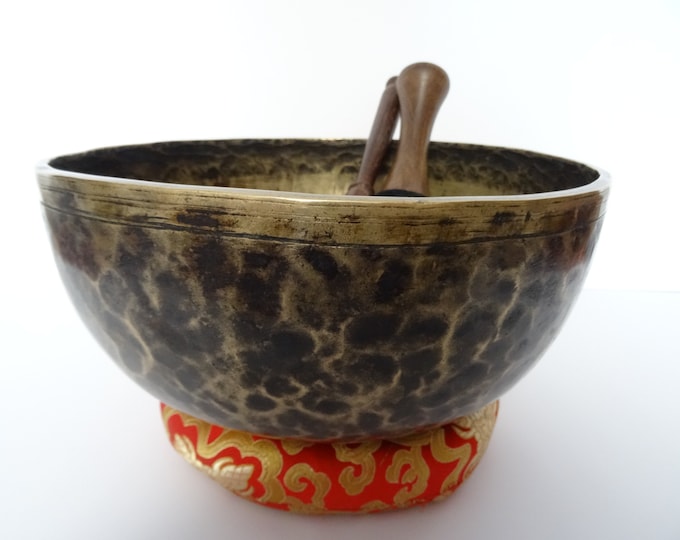 Antique Tibetan Singing Bowl | Large Jambati 10.5" | Hand Hammered | Himalayan Meditation | Sound Therapy | Healing Yoga | Note A2