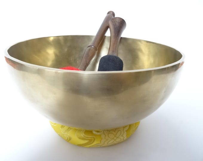 8.5" Tibetan Singing Bowl: Handmade Sound Therapy Bowl, Note E3, solar Plexus
