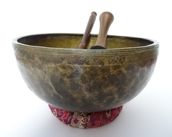 Antique Tibetan Singing Bowl | Large Jambati 9.25" | Hand Hammered | Himalayan Meditation | Sound Therapy | Healing Yoga | Note E3