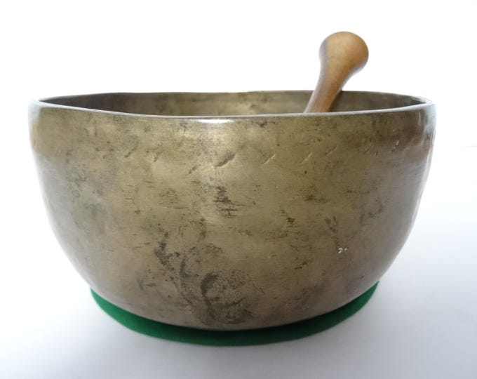 Antique Thadobati Tibetan Singing Bowl Hand Hammered Himalayan Meditation Sound Therapy G#3