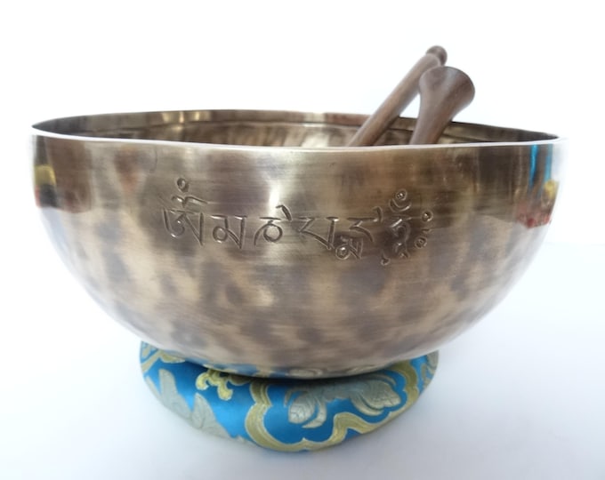 Full Moon Tibetan Singing Bowl: 10.25" B2 Sound Therapy Bowl Crown Chakra