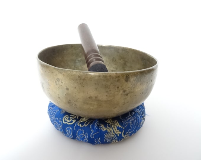 Antique Thadobati Cup Tibetan Singing Bowl Hand Hammered Himalayan Sound Therapy Healing F4