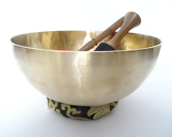 9.5" Large, New Sound Therapy, Tibetan Singing Bowl, Hand Made, Healing, Note B2 Crown