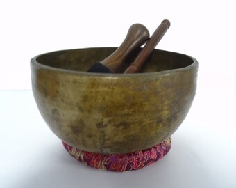 Antique, Tibetan Singing Bowl, Remuna, Himalayan Meditation, Sound Therapy, Healing, Note G3