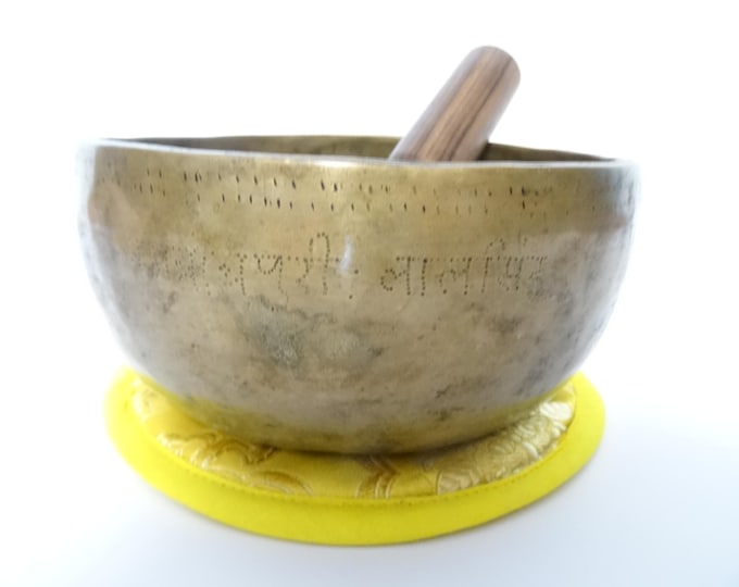 Antique Thadobati Tibetan Singing Bowl Hand Hammered Himalayan Meditation Sound Therapy F4