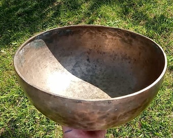 Antique Jambati Singing Bowl: 11" Hand Hammered Himalayan Bowl, F2 Note