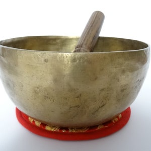 Antique Thadobati Tibetan Singing Bowl Hand Hammered Himalayan Meditation Sound Therapy G3