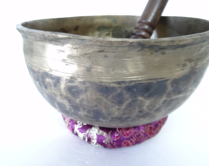 Antique Ultabati Tibetan Himalayan Singing Bowl Hand Made Meditation Sound Therapy Healing D#3