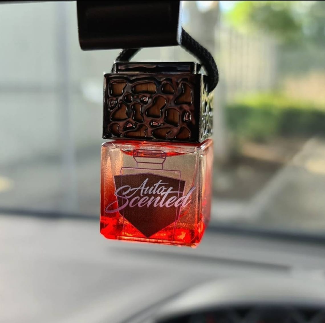 Autoscented Luxury Car Scent Diffuser & 10ml Refill Luxury Car