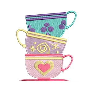 Peut inclure: Une pile de trois tasses à thé avec des motifs différents. La tasse du haut est turquoise avec des points violets, la tasse du milieu est violette avec des accents dorés et la tasse du bas est rose avec un cœur doré. Les tasses sont empilées sur une soucoupe rose.