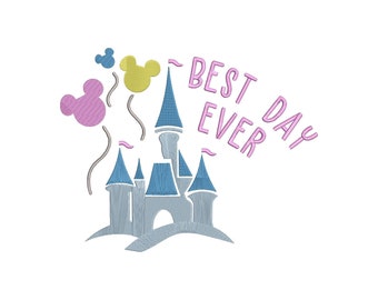 Peut inclure: Un château bleu avec des ballons Mickey Mouse roses et le texte "Best Day Ever" en rose.