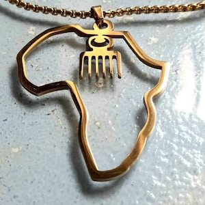 Colgante con mapa de África de 5 cm y cadena, collar afrocéntrico, acero inoxidable chapado en oro, colgante de la Madre Patria y cadena de caja chapada en oro de 60 cm.